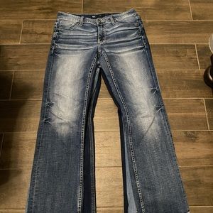 Selling bundle of clothes for at least 20$ second half is on the other post